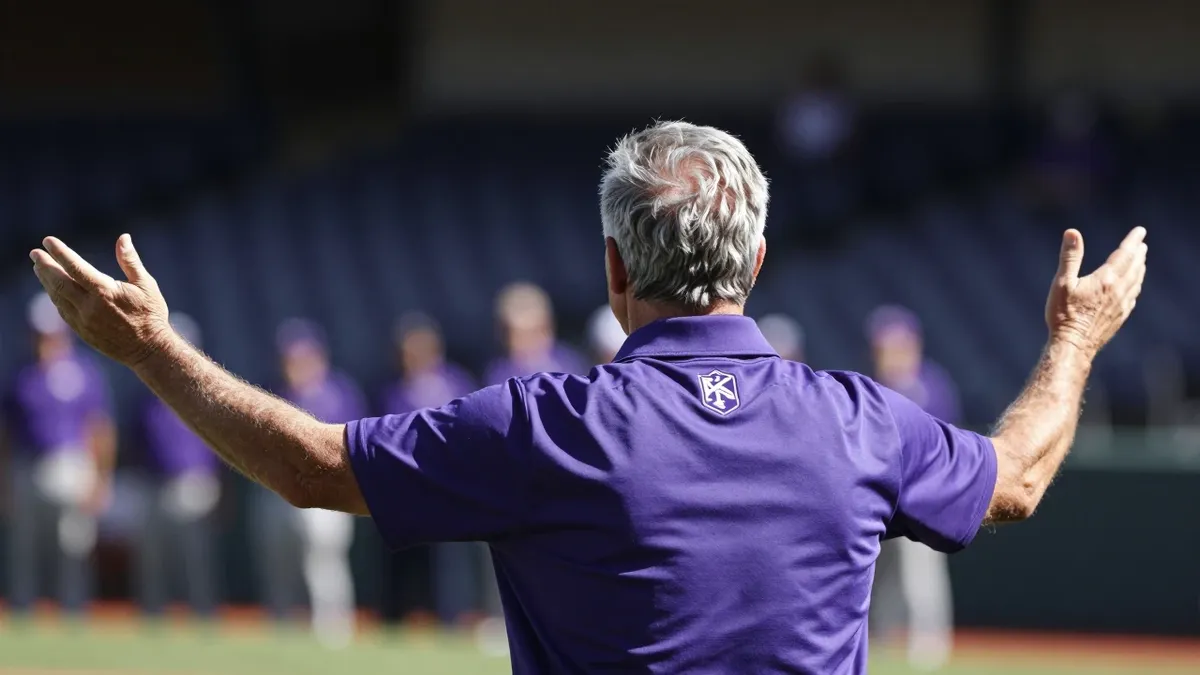 Sacramento Kings owner Vivek Ranadive roasts team at preseason dinner